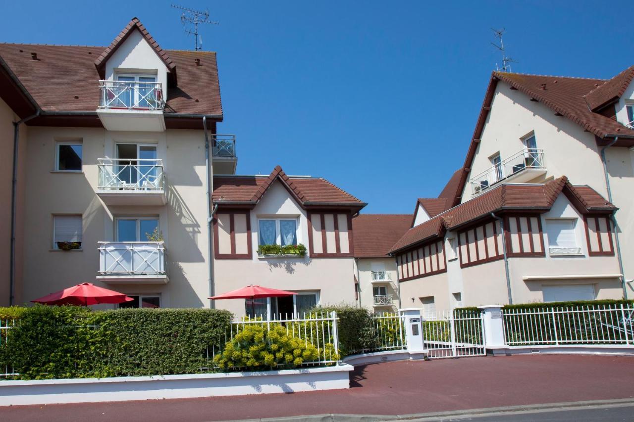 Appart Residence Proche Plage Avec Piscine Et Parking Couvert Prive Merville-Franceville-Plage Kültér fotó
